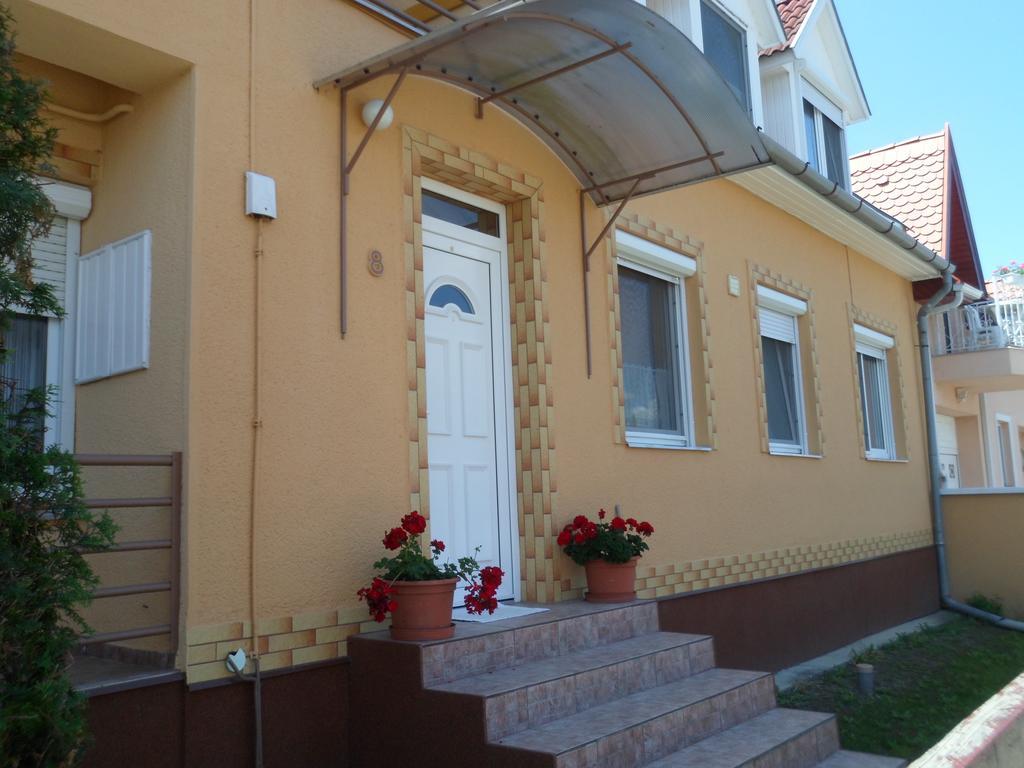 Makai Apartman Hajduszoboszlo Exterior photo